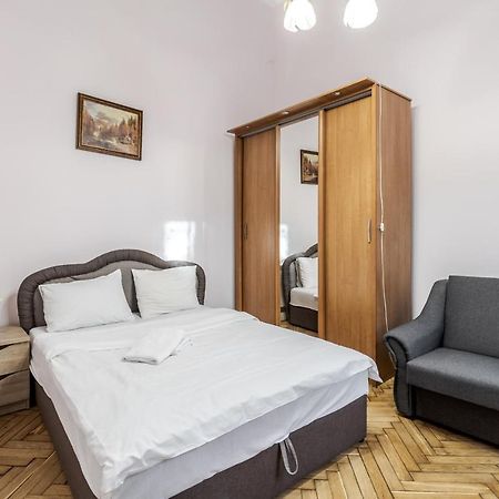 Striltsiv Apartment Leópolis Exterior foto