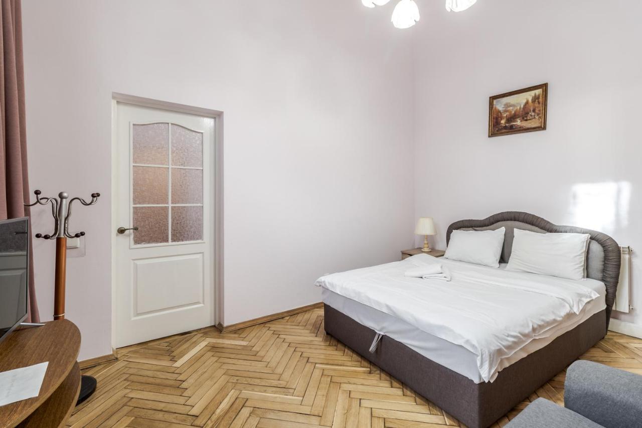 Striltsiv Apartment Leópolis Exterior foto